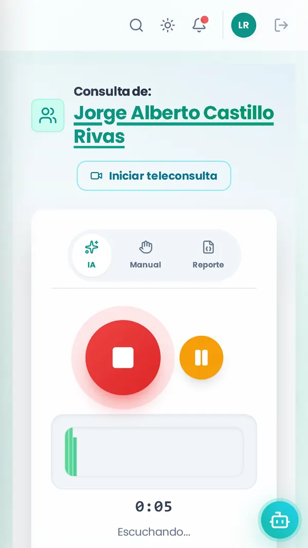 Consulta en AMIA Médico grabando: el botón para detener, la onda de la voz y el contador, mientras la IA escucha para escribir la nota.